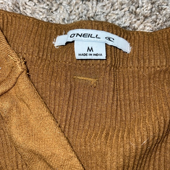 NWOT O'Neill Riell Ribbed Long Sleeve Knit Top Gold Coast Size Medium - Picture 5 of 6